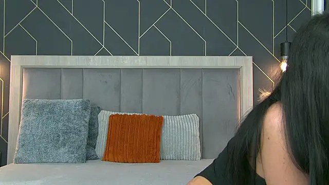 EmyLaveau online show from March 30, 5:18 am