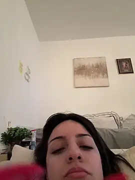 Prettylilgirll online show from May 17, 2:05 pm