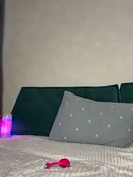 Kira Quinn online show from April 23, 10:55 am