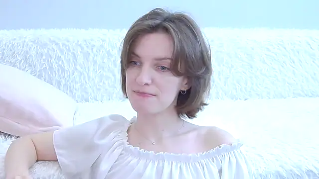 Beauty Alex online show from May 18, 2:54 am