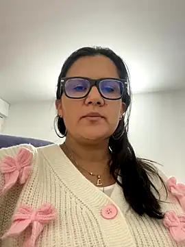 SWEETLILY18 online show from November 29, 9:08 pm