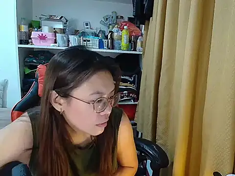 crizzybel online show from March 23, 4:02 pm