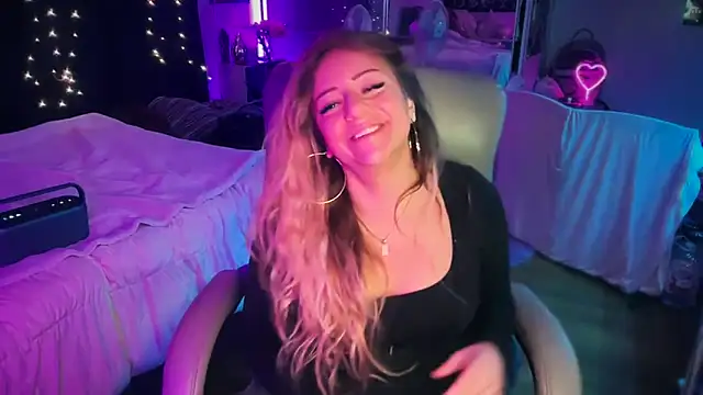 sage love online show from April 11, 12:39 am