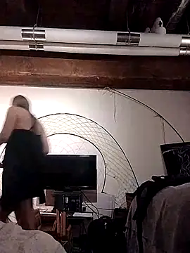 eatmeplease44 online show from September 16, 4:15 pm