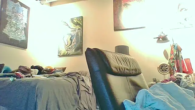 eatmeplease44 online show from November 6, 6:03 pm