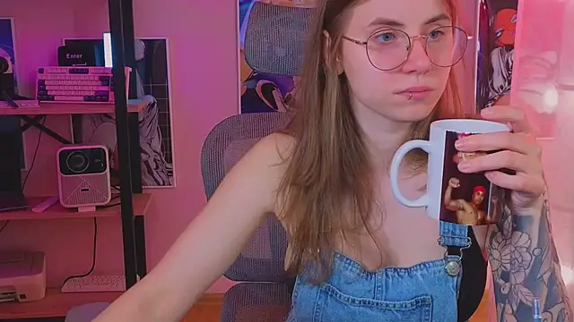  AnnaStark  online show from June 7, 5:14 am
