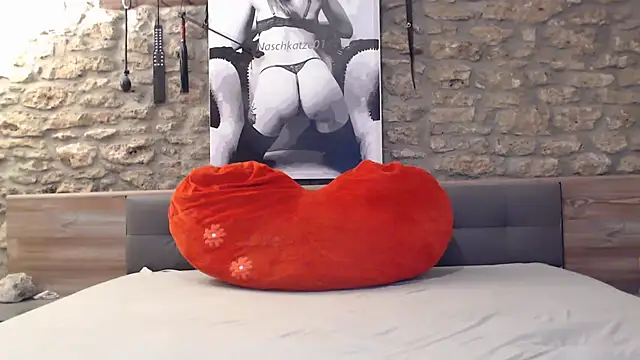 Naschkatze01 online show from May 6, 5:11 am