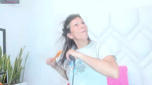 Cleopatra Trans online show from April 2, 7:44 pm