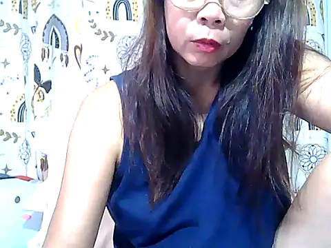 urwife tobe online show from March 25, 8:12 pm