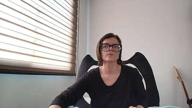 Arya starrk online show from February 9, 1:24 pm