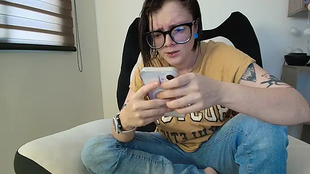 Arya starrk online show from February 11, 10:11 pm