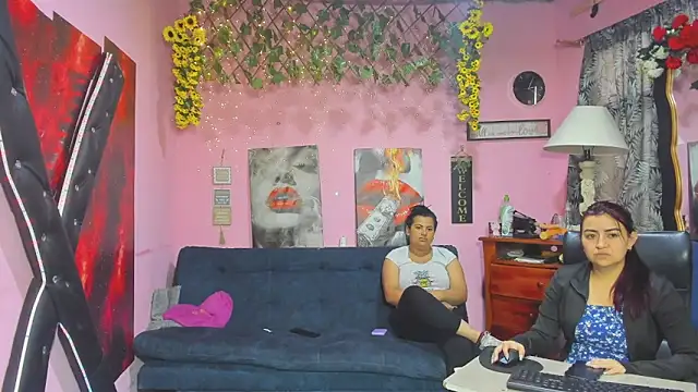 lesbiancuple online show from March 31, 12:05 pm