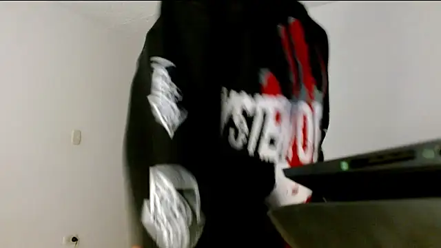 Juls winter  online show from March 7, 9:00 pm