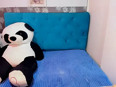 GiannaGoddes online show from April 25, 3:42 am