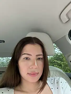 clairewntr online show from May 13, 4:35 pm