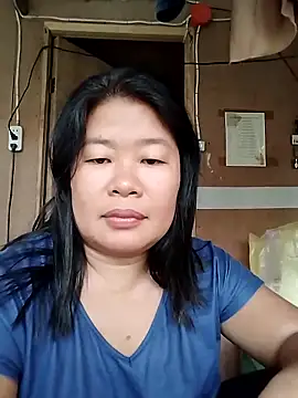 Lovelywoman43 online show from December 18, 10:03 pm