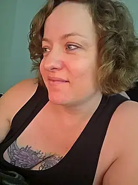 julimonroe online show from April 29, 2:09 pm