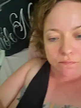 julimonroe online show from April 29, 5:51 pm