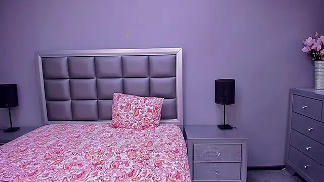 HellennSweet online show from March 27, 5:20 am