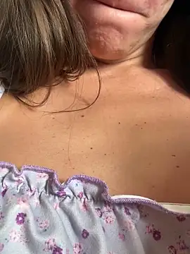 Emmabee123 online show from April 10, 5:52 pm