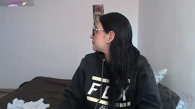 party2col online show from March 5, 3:19 pm