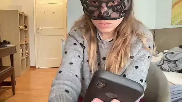 Mollyy998 online show from January 9, 10:30 am