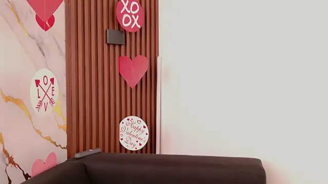 EmilyBoonny1 online show from February 14, 8:33 pm