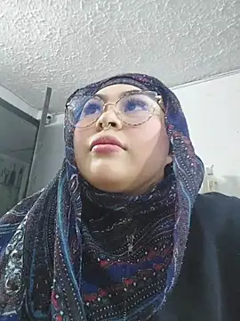 Elinaax online show from April 16, 9:39 pm