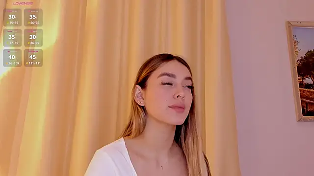 Assh lee  online show from March 21, 1:38 pm