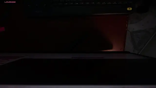 scaelettdubois online show from April 11, 4:40 am