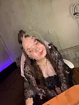 Var Kiss online show from May 4, 2:54 pm