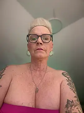 German Milf online show from March 11, 2:31 pm