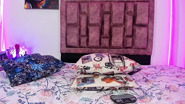 NaughtyAnaa online show from September 27, 8:38 pm