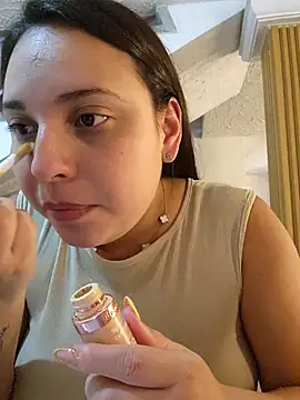 LizzRouse online show from April 6, 8:54 pm