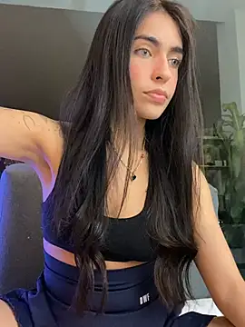 DaphneUwu online show from June 18, 1:51 am