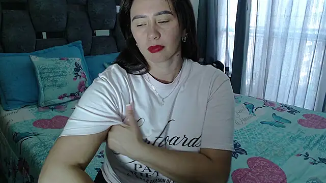 sara hott 1 online show from March 20, 8:03 pm