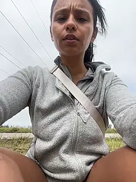 J loren online show from April 4, 7:34 pm