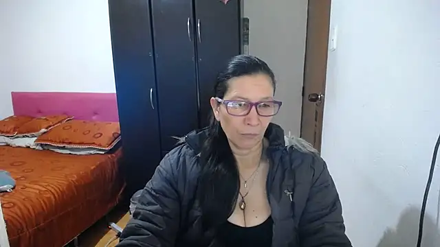 latin49 online show from June 27, 5:52 am