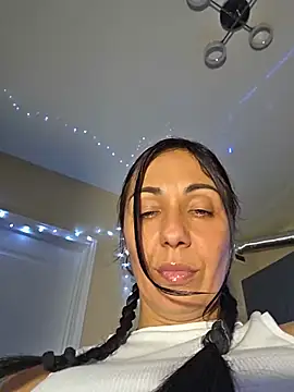 LeticiaWoods online show from May 23, 1:20 pm