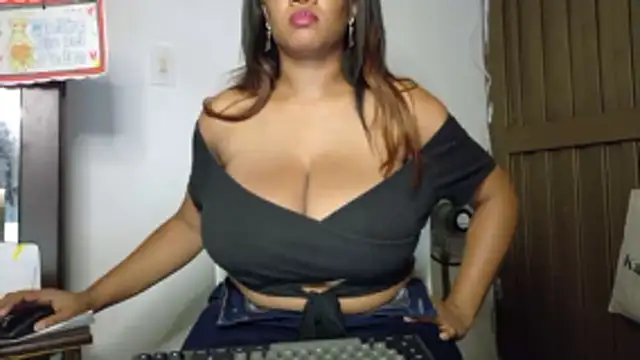 ashanty 1012 online show from April 11, 10:24 pm