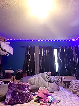 SexyNikki6969 online show from April 4, 6:51 pm