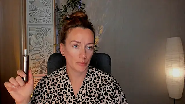 RebeccaMartinez online show from June 30, 10:26 am