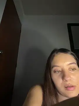 Sarah millerr  online show from April 15, 7:58 pm