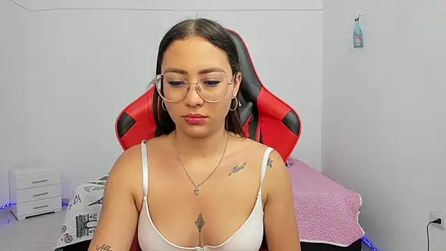 Sweet Coral  online show from March 21, 9:25 am