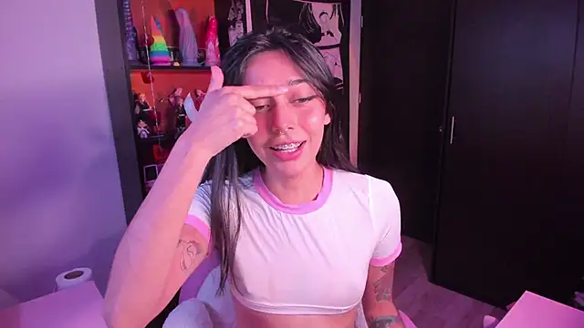 amber yull online show from April 16, 2:12 am