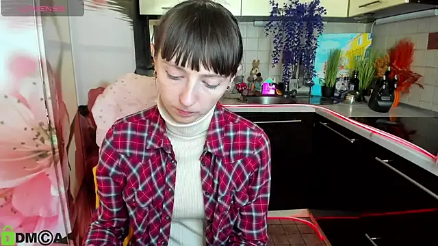 TayanaJons online show from March 4, 8:32 am