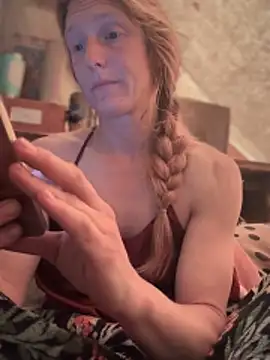 GoldenFlameGoddess online show from May 5, 1:25 pm