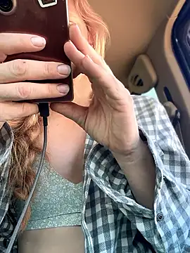 GoldenFlameGoddess online show from May 16, 7:57 pm