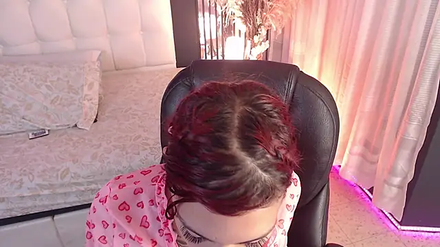 LiaVillalobos online show from March 14, 1:45 pm