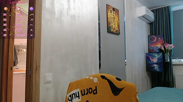 Stacy Davice online show from March 18, 12:32 pm